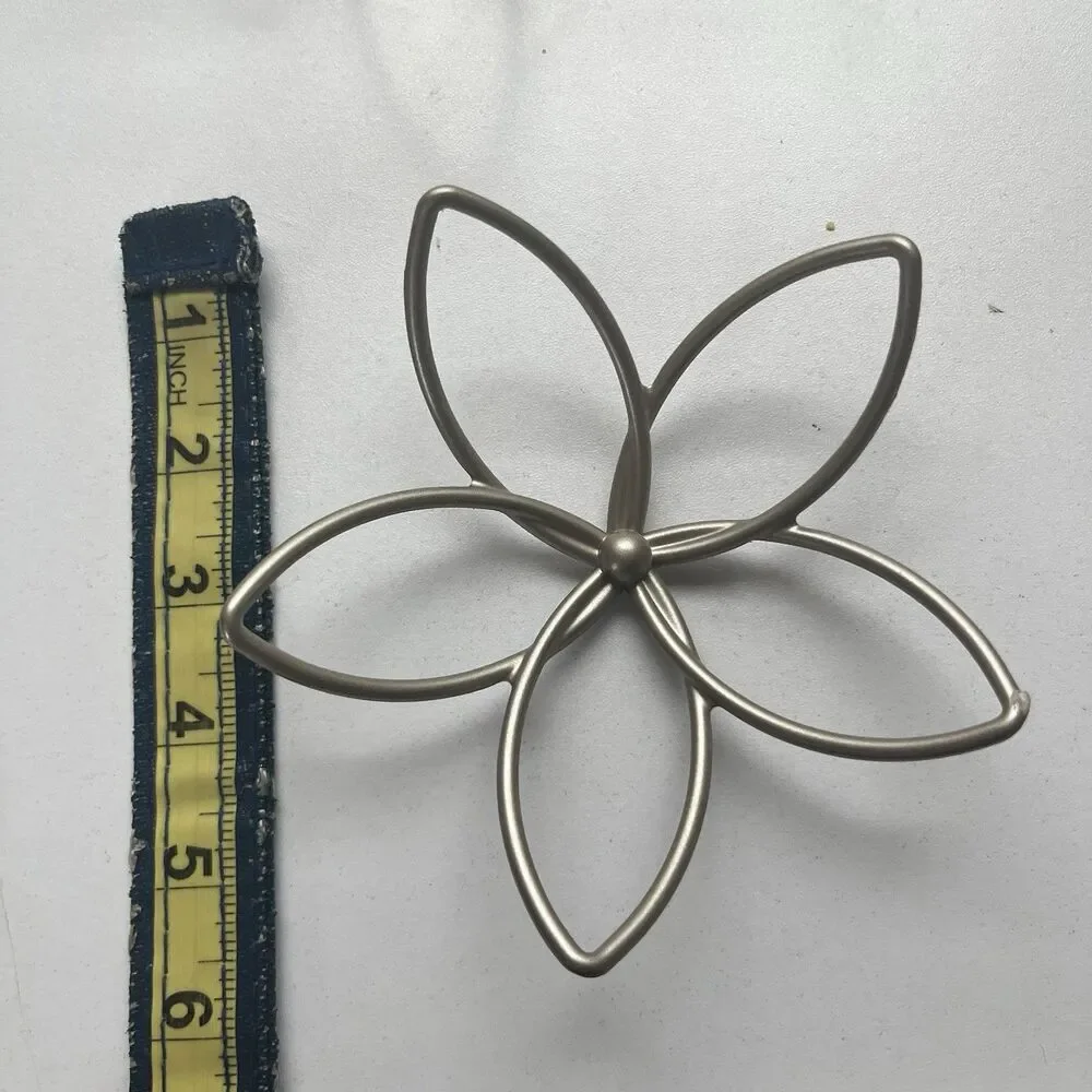 Artist Metal Wire Flower / Wall Art Decor